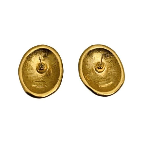 Vintage Trifari Cream Off White Enamel Oval Gold Tone Button Pierced Earrings - Picture 7 of 8